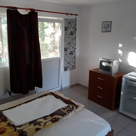 بيت ضيافة Catrini