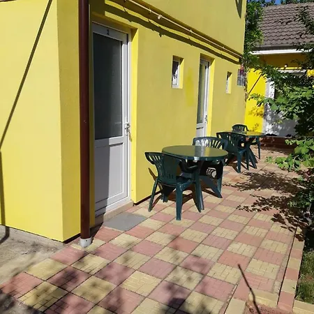 Catrini بيت ضيافة