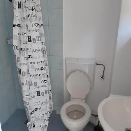 ゲストハウス Catrini